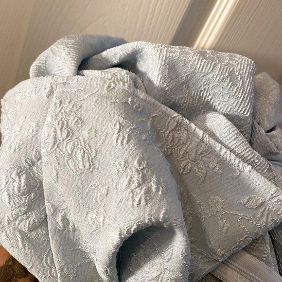 Beautiful Elegant Light Blue Floral Pioneer Patterned Long Sleeve Dress - Picture 15 of 17